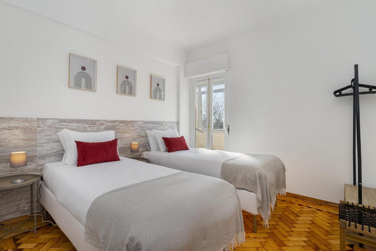 Whome Peaceful River Views In Alges Perfect For Families Esterno foto